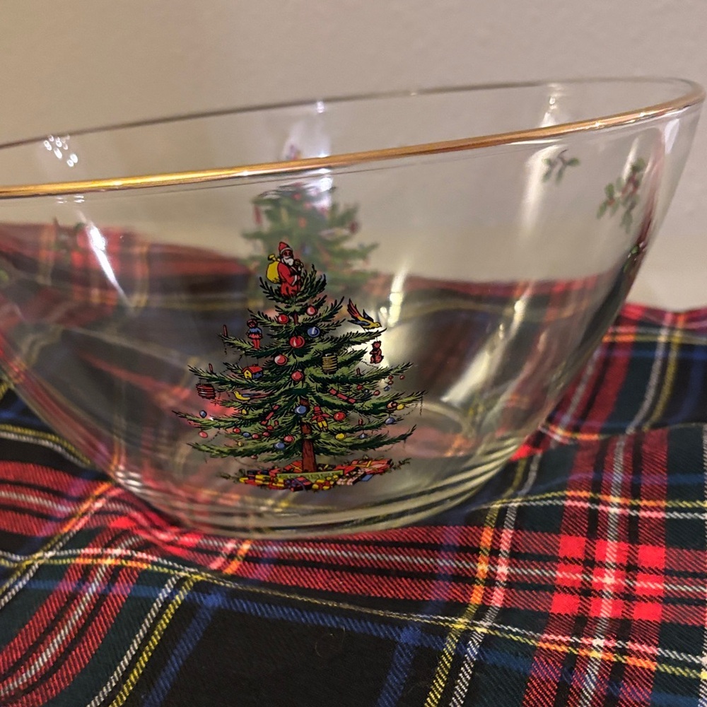 Spode Christmas Glass Bowl with classic Christmas Tree and Gold Rim - Picture 6 of 8